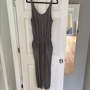 Aerie Gray Sleeveless Women's jumpsuit
